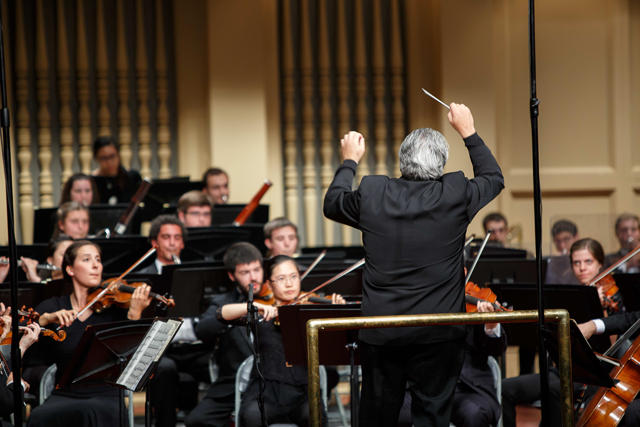 Andres Cardenes Conducting